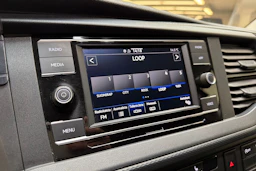 sininen Volkswagen Transporter 2020 kuva 12.