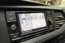 sininen Volkswagen Transporter 2020 kuva 15.