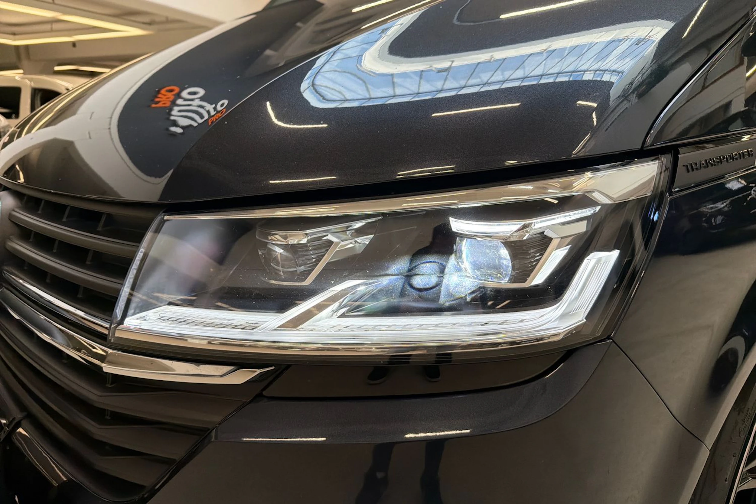 sininen Volkswagen Transporter 2020 kuva 25.