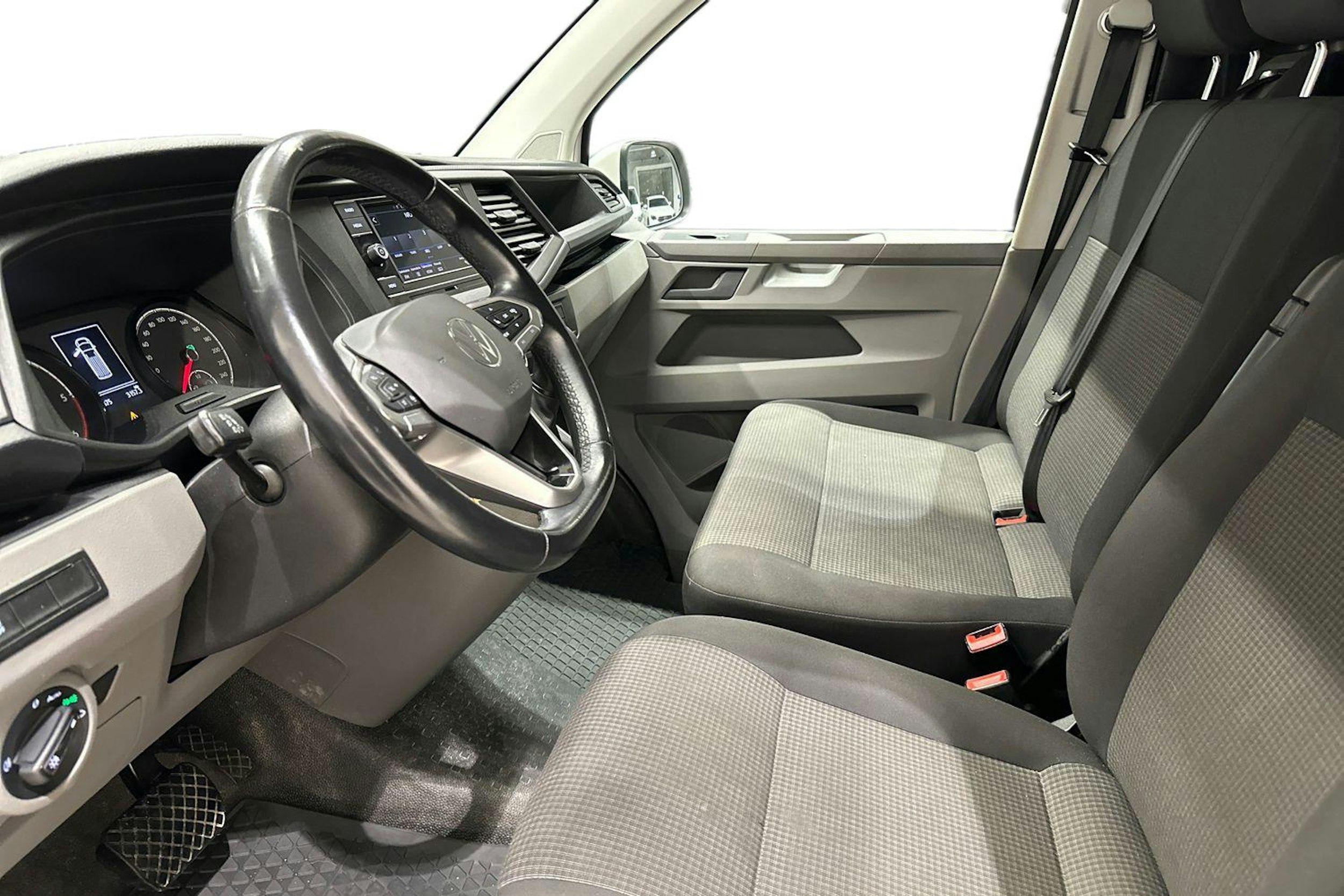 Valkoinen Volkswagen TRANSPORTER 2021 kuva 6.