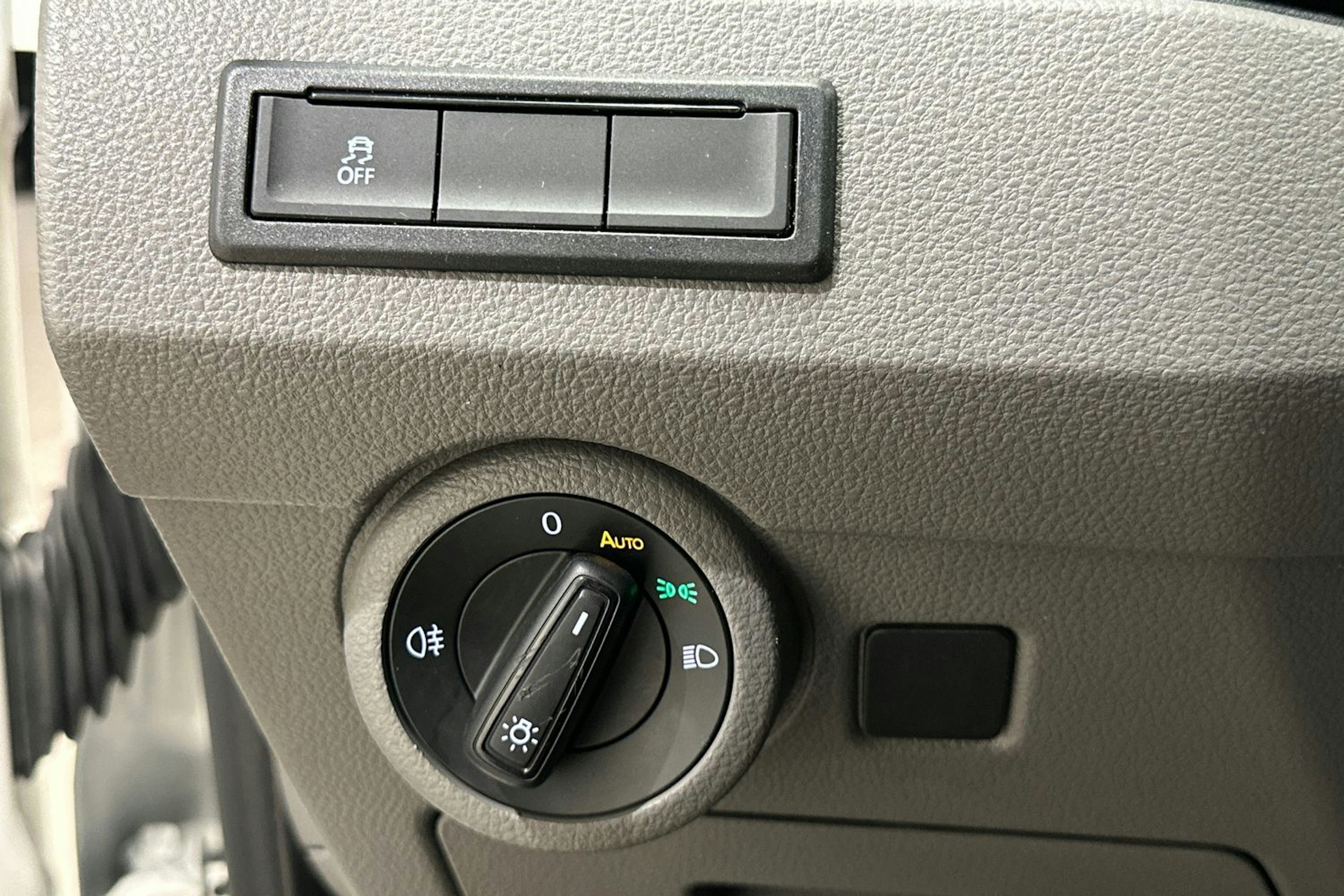 Valkoinen Volkswagen TRANSPORTER 2021 kuva 11.