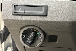 Valkoinen Volkswagen TRANSPORTER 2021 kuva 11.