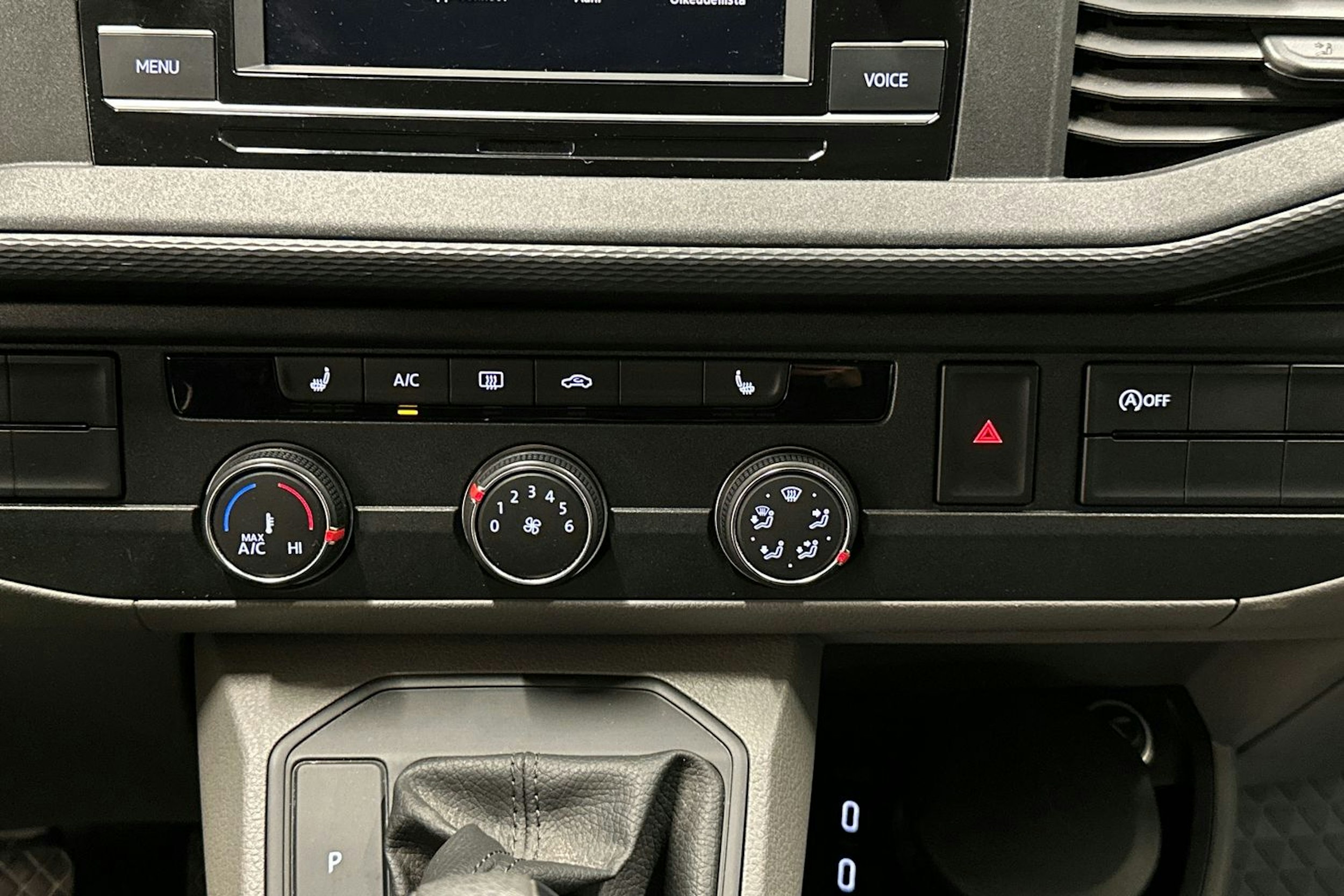 Valkoinen Volkswagen TRANSPORTER 2021 kuva 17.