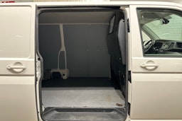 Valkoinen Volkswagen TRANSPORTER 2021 kuva 22.