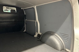 Valkoinen Volkswagen TRANSPORTER 2021 kuva 26.