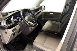harmaa Volkswagen Transporter 2021 kuva 8.