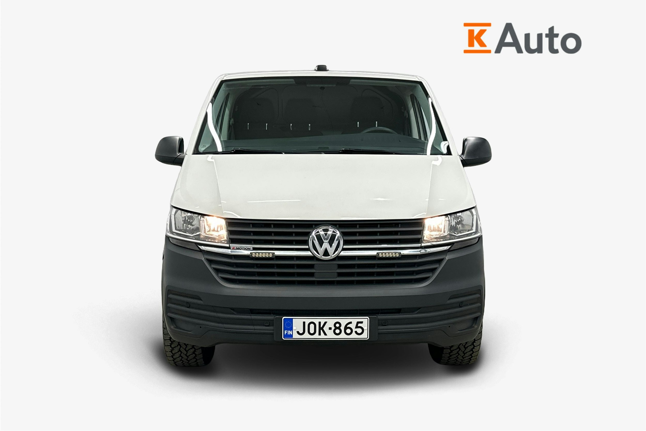 valkoinen Volkswagen Transporter 2020 kuva 5.