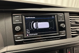 valkoinen Volkswagen Transporter 2020 kuva 17.