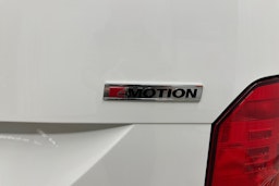 valkoinen Volkswagen Transporter 2020 kuva 23.