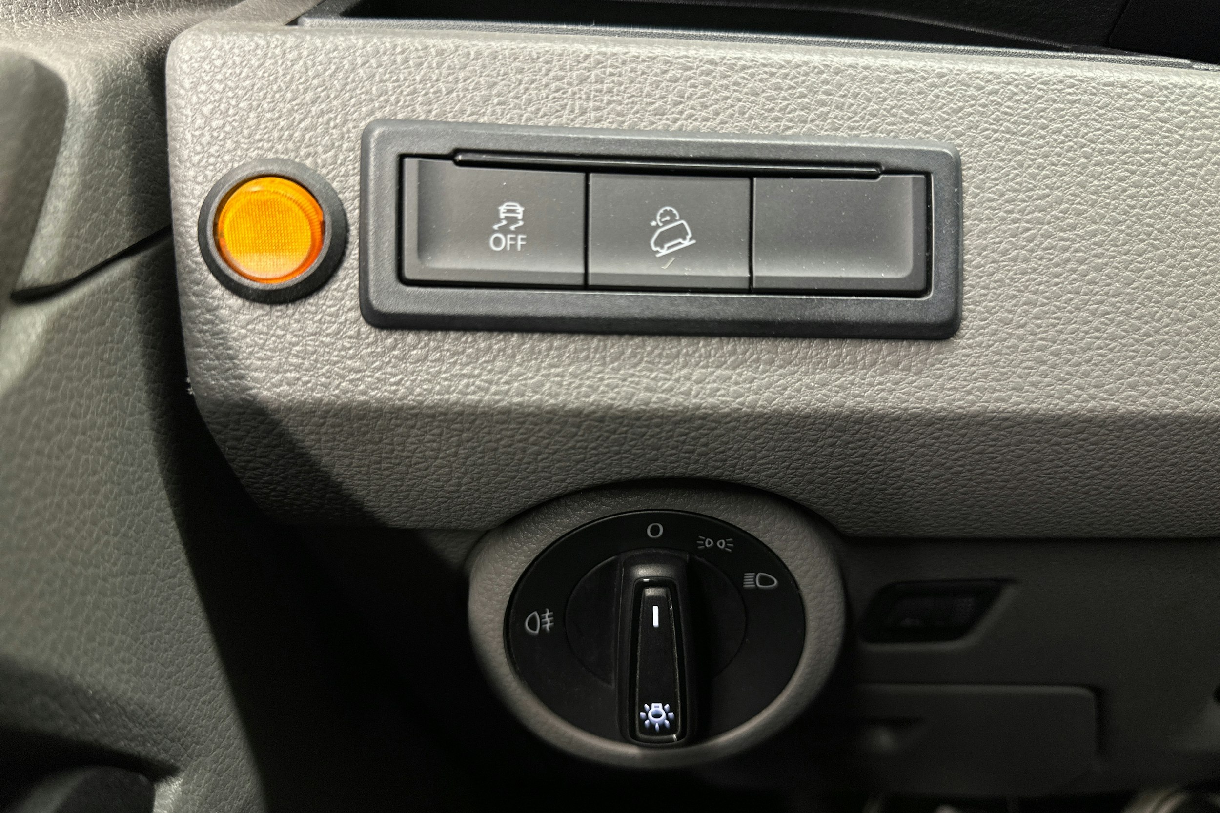 valkoinen Volkswagen Transporter 2020 kuva 25.