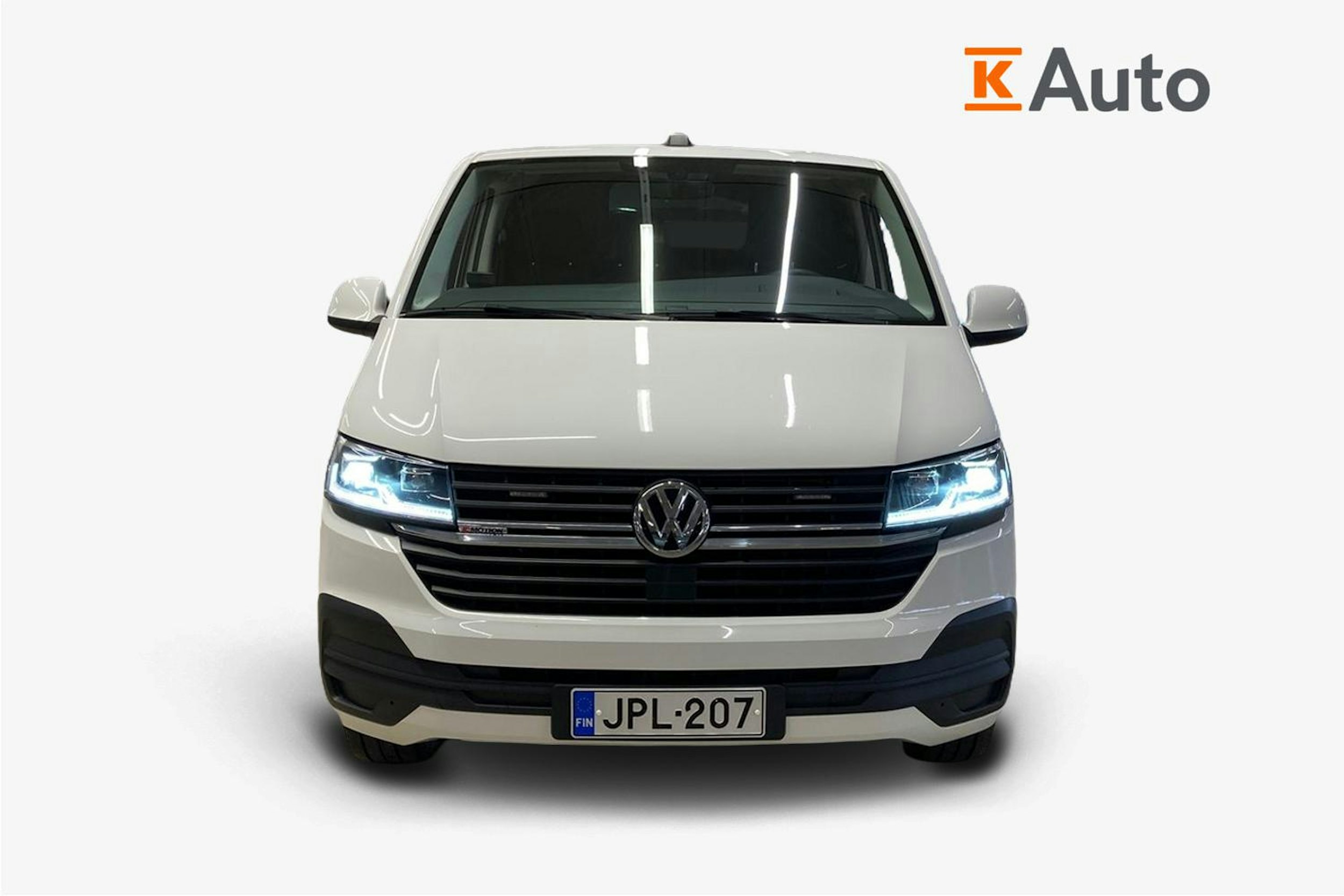 valkoinen Volkswagen Transporter 2020 kuva 5.