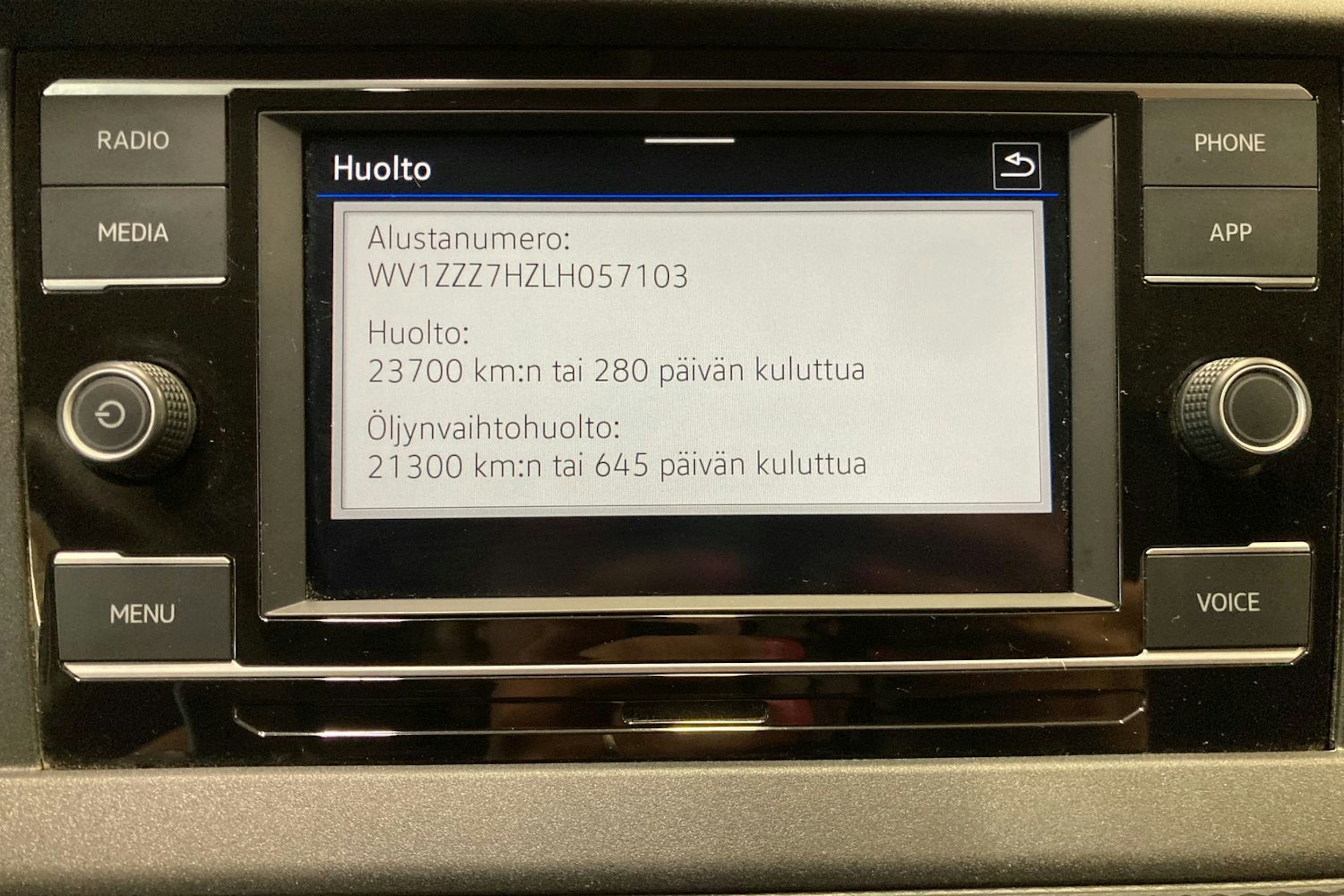 valkoinen Volkswagen Transporter 2020 kuva 23.