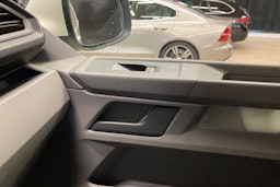 valkoinen Volkswagen Transporter 2020 kuva 27.