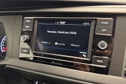 sininen Volkswagen Transporter 2020 kuva 15.