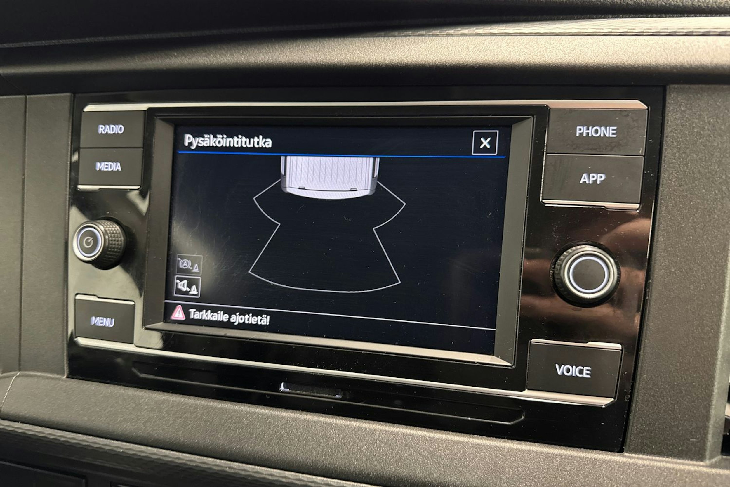 sininen Volkswagen Transporter 2020 kuva 16.