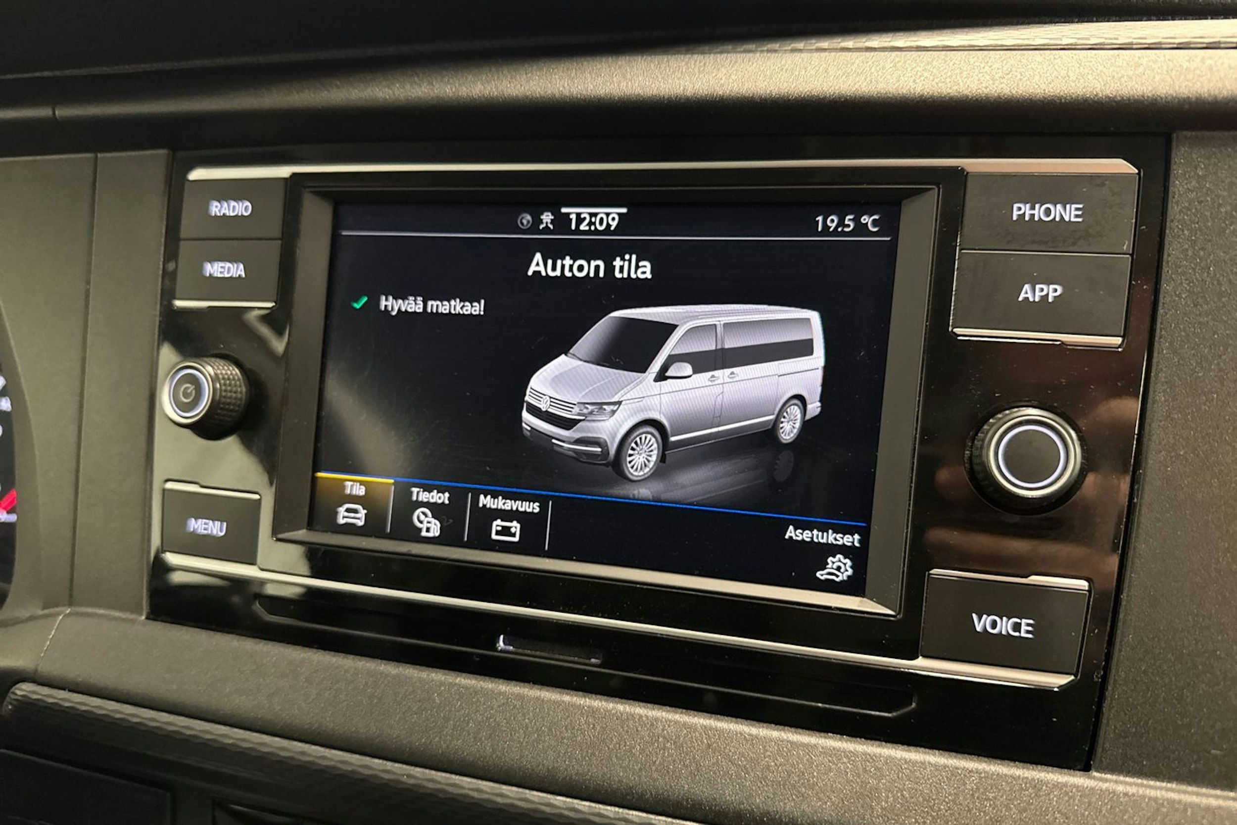 sininen Volkswagen Transporter 2020 kuva 17.