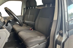 harmaa Volkswagen Transporter 2020 kuva 12.