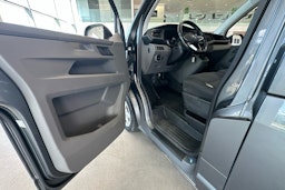 harmaa Volkswagen Transporter 2020 kuva 20.
