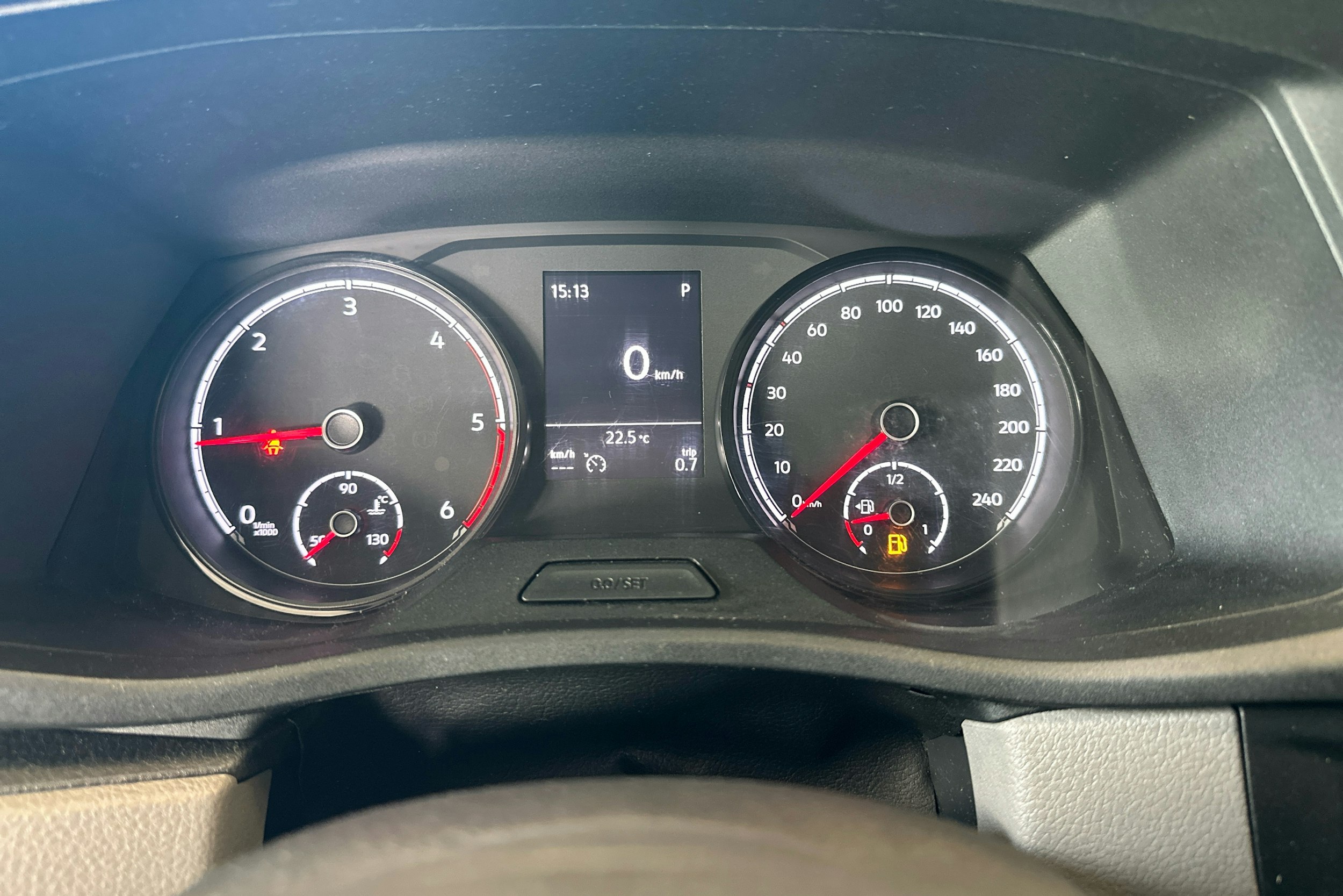 harmaa Volkswagen Transporter 2020 kuva 23.