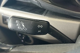 harmaa Volkswagen Transporter 2020 kuva 26.