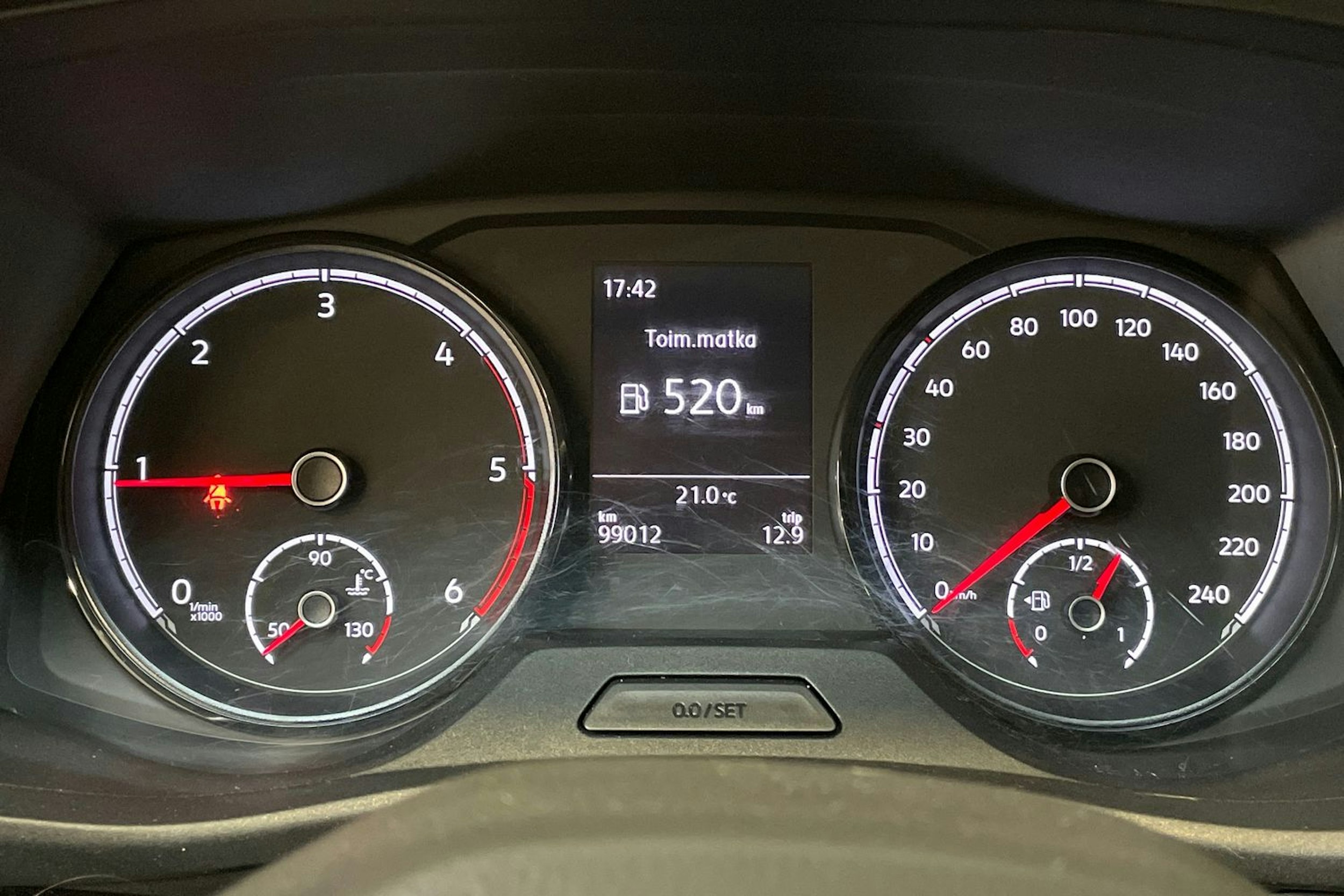 valkoinen Volkswagen Transporter 2020 kuva 17.