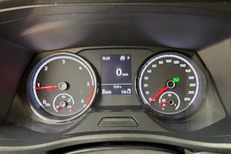 harmaa Volkswagen Transporter 2020 kuva 13.
