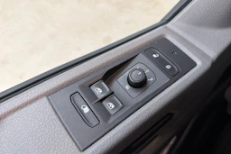 harmaa Volkswagen Transporter 2020 kuva 21.