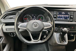 valkoinen Volkswagen Transporter 2020 kuva 9.