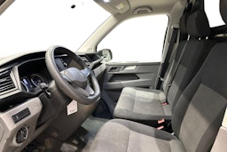 valkoinen Volkswagen Transporter 2020 kuva 3.
