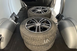 harmaa Volkswagen Transporter 2020 kuva 15.