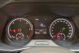 harmaa Volkswagen Transporter 2020 kuva 17.