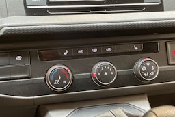 harmaa Volkswagen Transporter 2020 kuva 21.