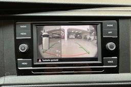 harmaa Volkswagen Transporter 2020 kuva 23.