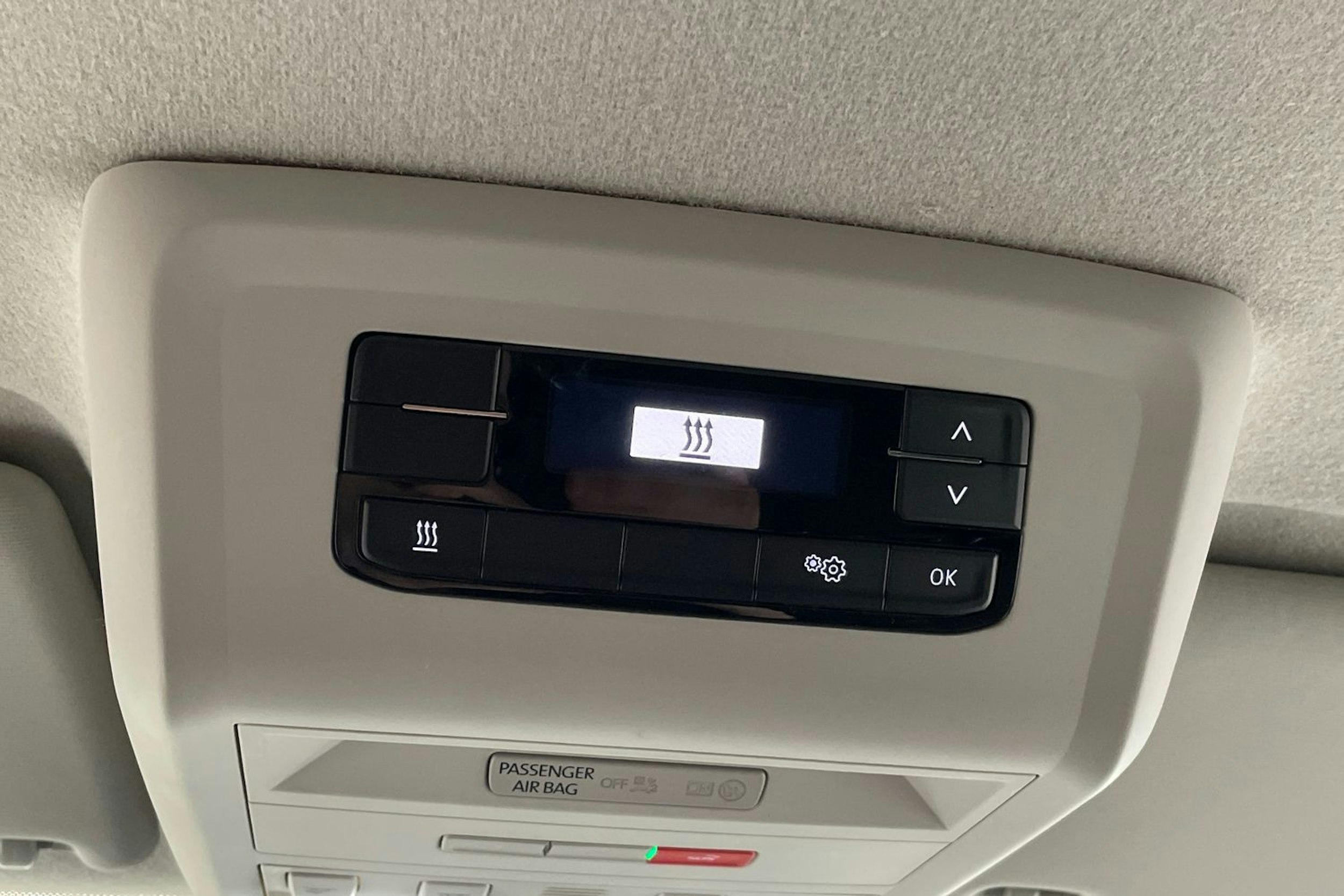 harmaa Volkswagen Transporter 2020 kuva 25.