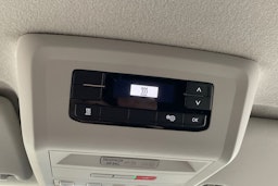 harmaa Volkswagen Transporter 2020 kuva 25.