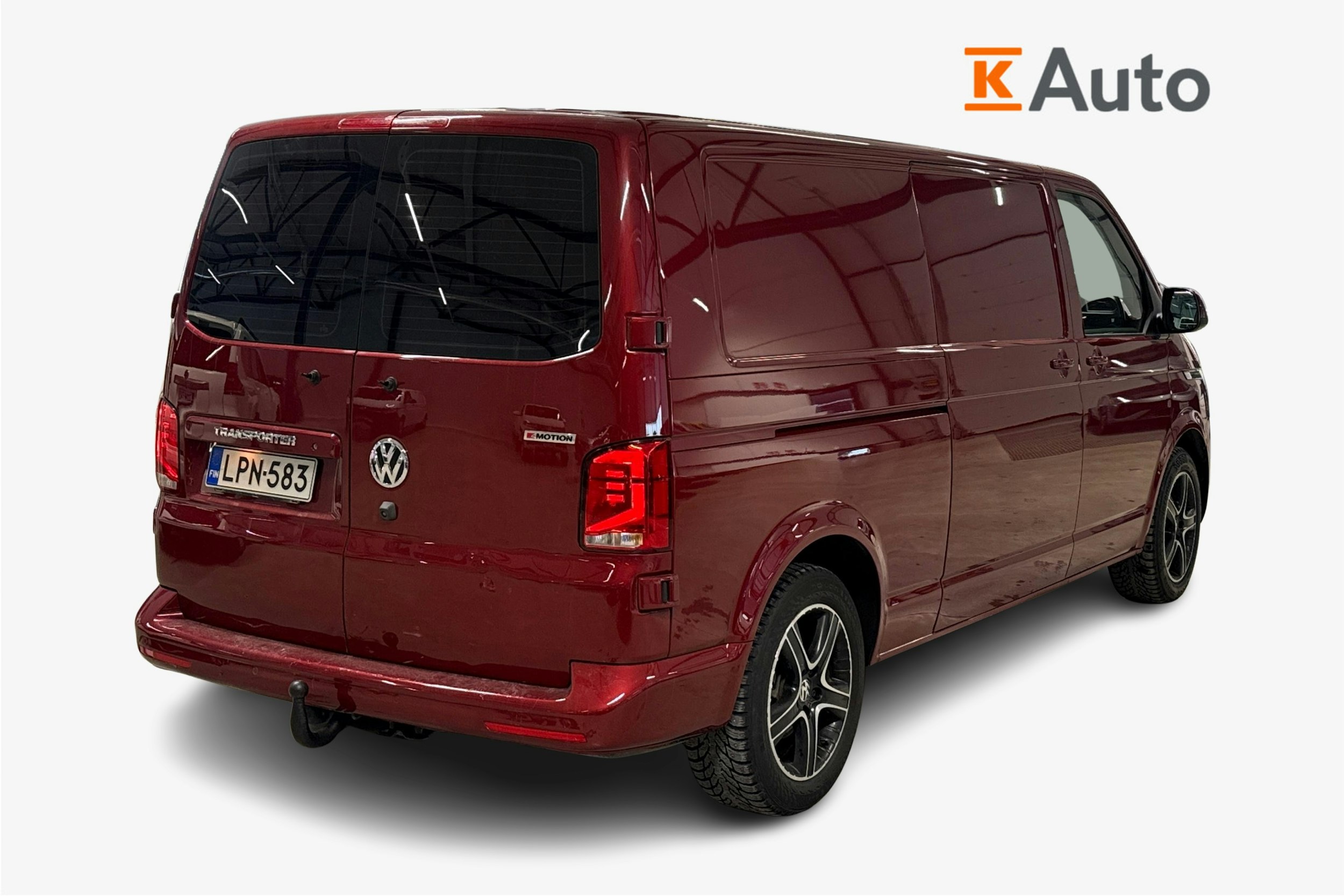 punainen Volkswagen Transporter 2020 kuva 3.