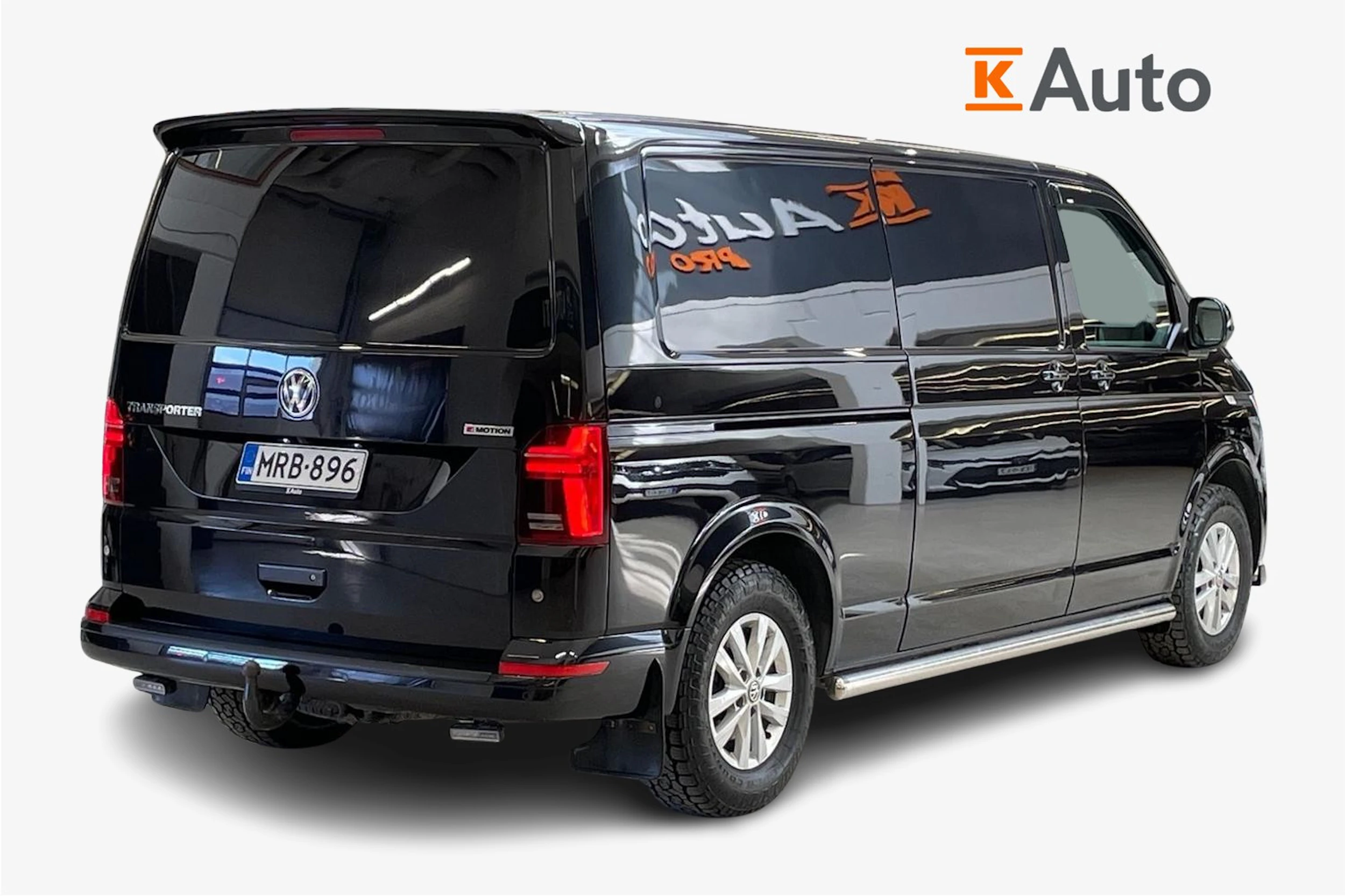 musta Volkswagen Transporter 2020 kuva 3.