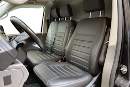 musta Volkswagen Transporter 2020 kuva 9.