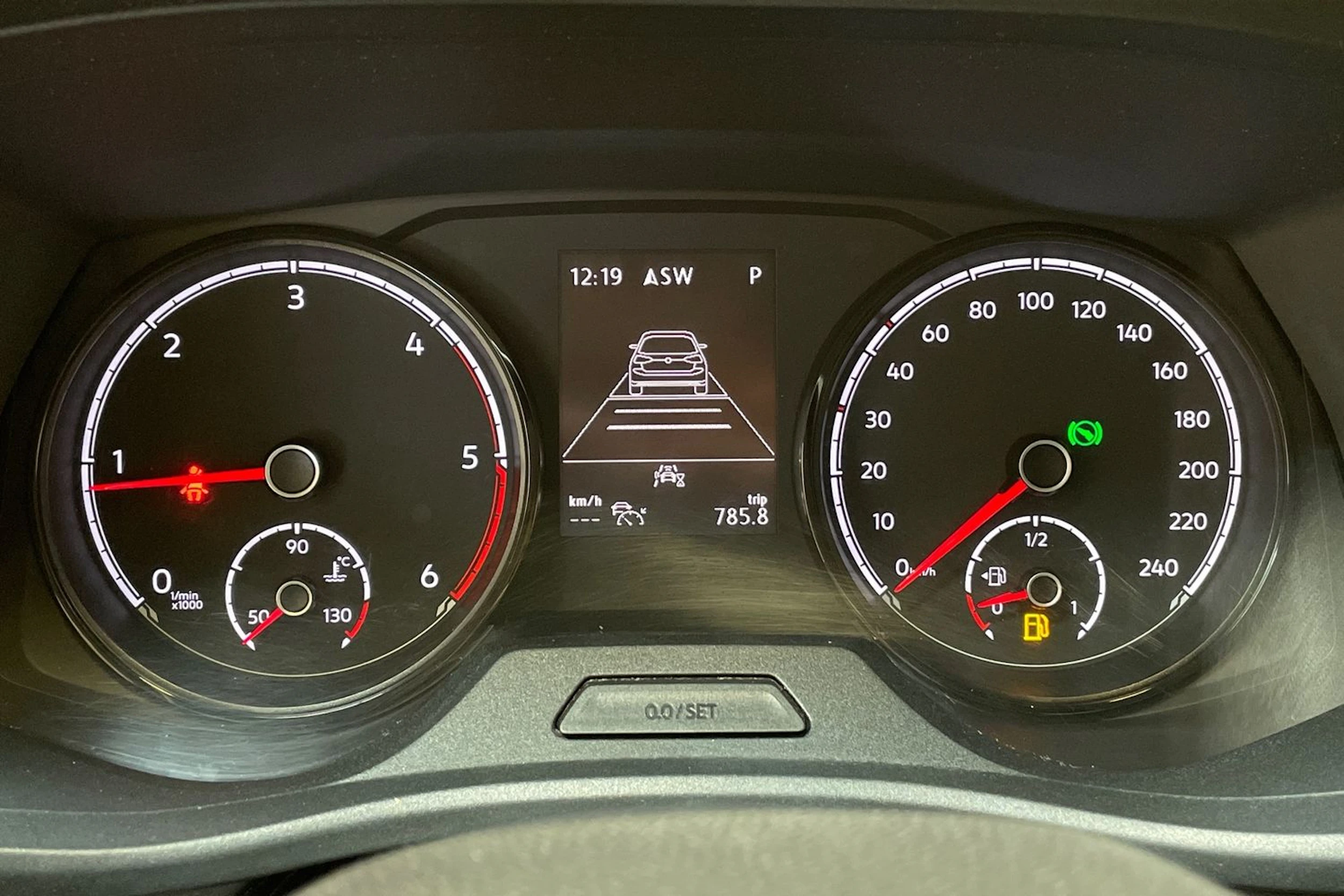 musta Volkswagen Transporter 2020 kuva 19.