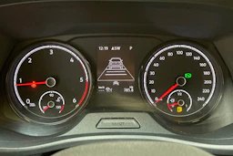 musta Volkswagen Transporter 2020 kuva 19.