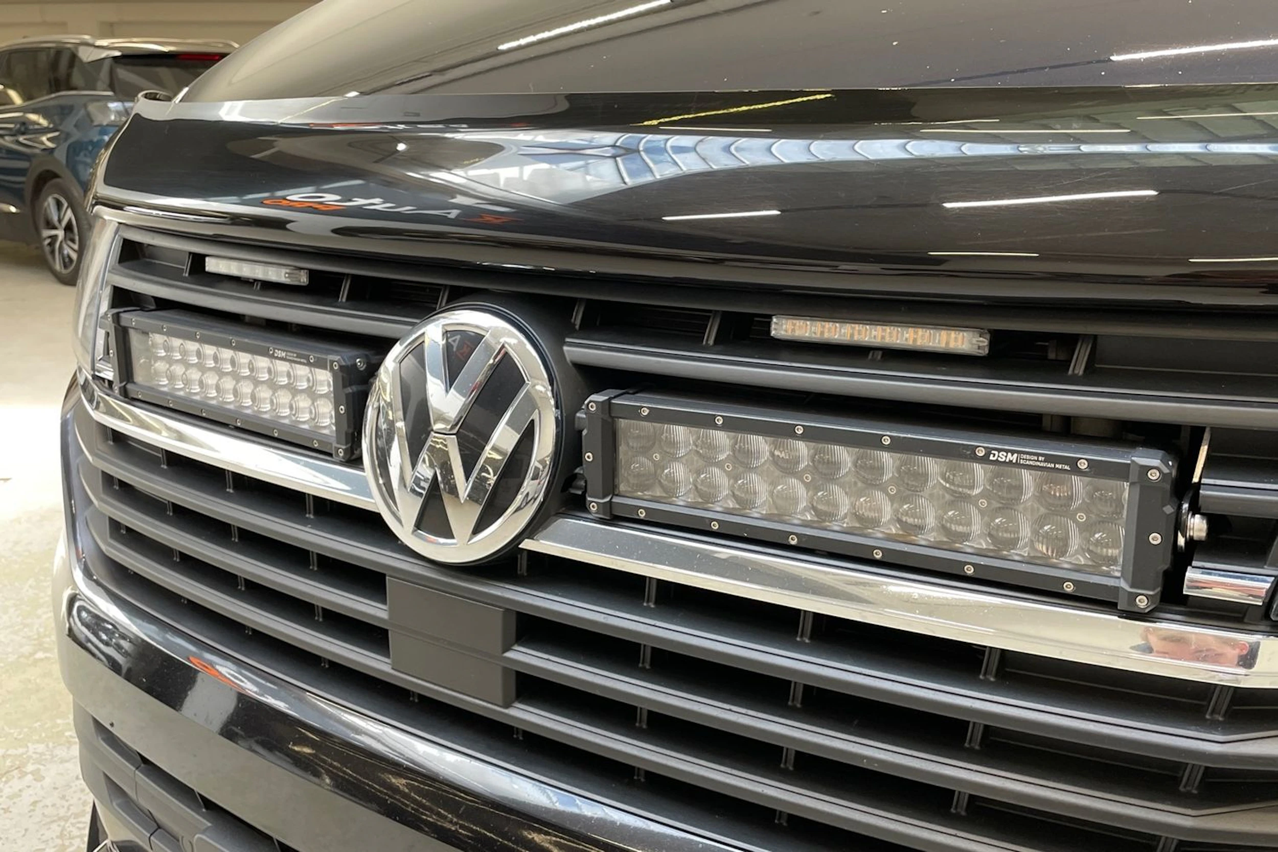 musta Volkswagen Transporter 2020 kuva 30.