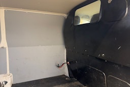 valkoinen Volkswagen Transporter 2020 kuva 15.