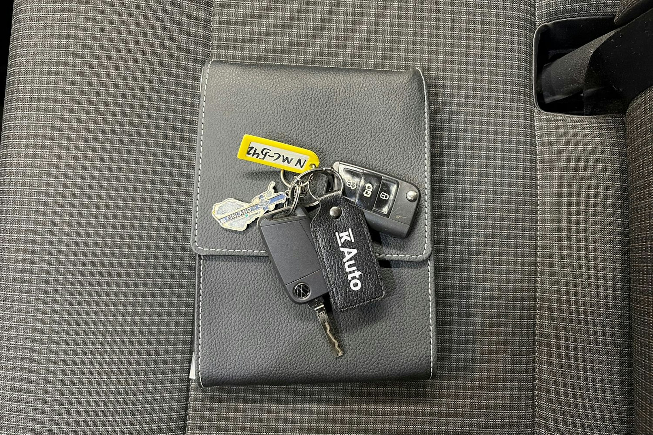 valkoinen Volkswagen Transporter 2020 kuva 31.