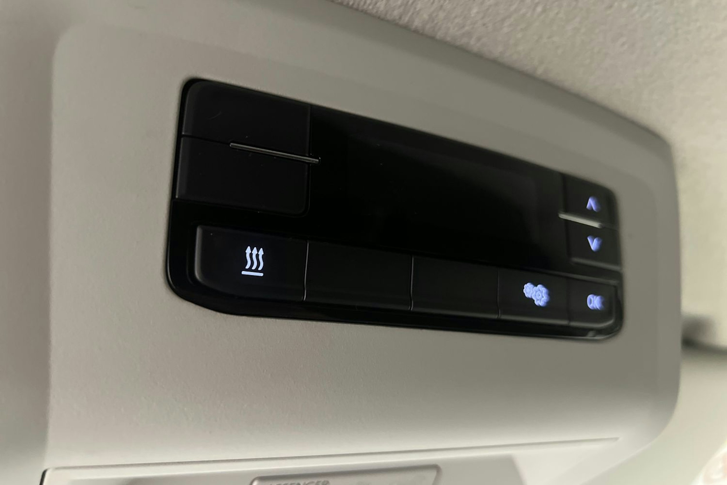 valkoinen Volkswagen Transporter 2020 kuva 15.