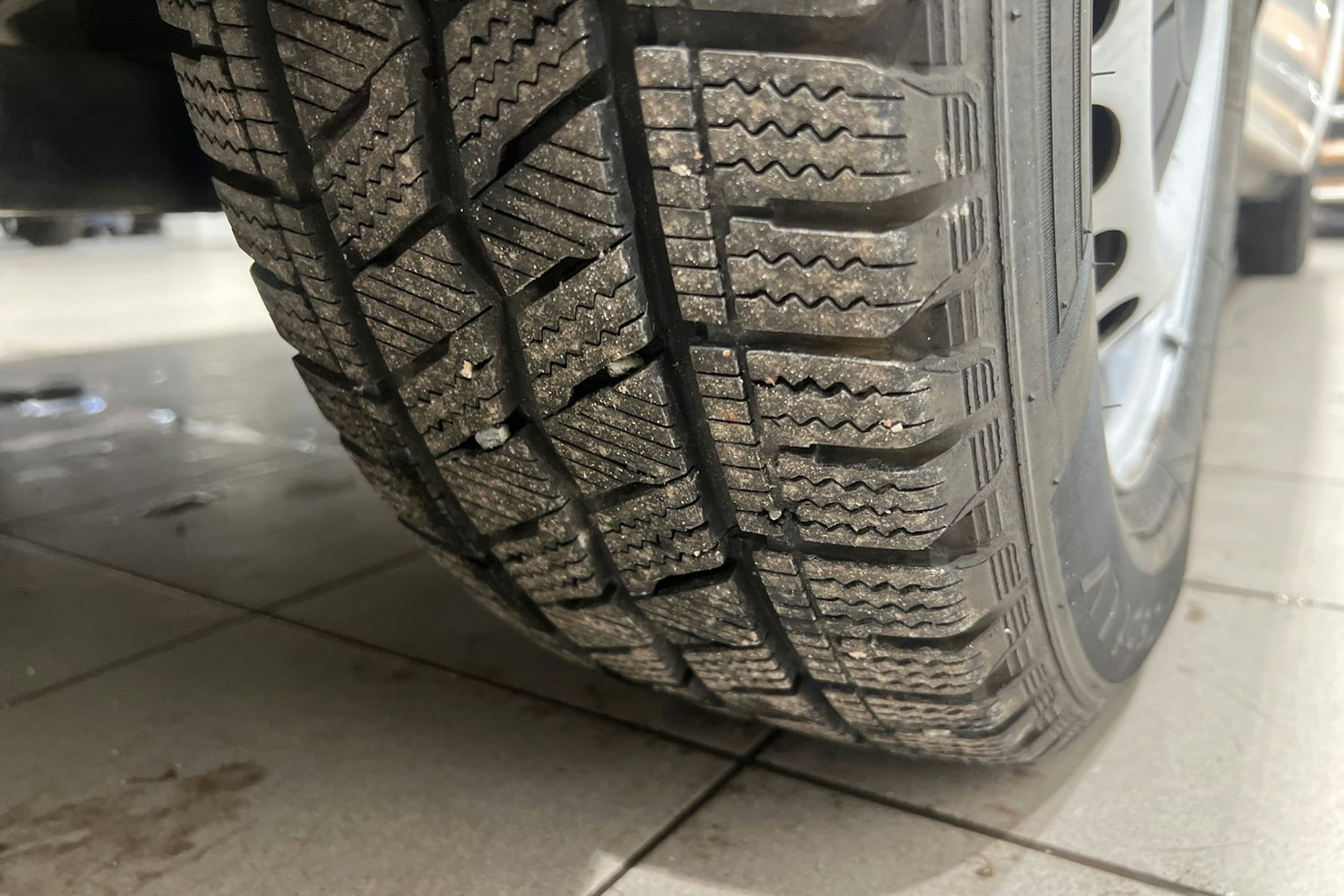 valkoinen Volkswagen Transporter 2020 kuva 22.