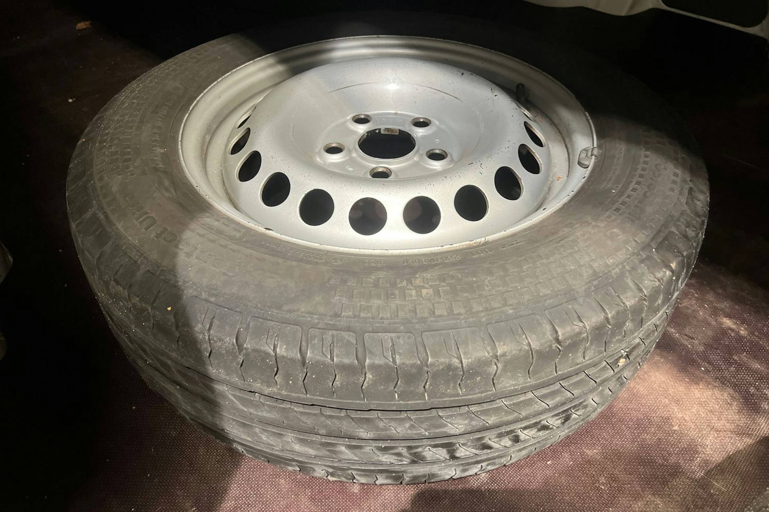 valkoinen Volkswagen Transporter 2020 kuva 23.