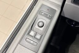 valkoinen Volkswagen Transporter 2020 kuva 27.