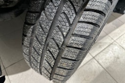 musta Volkswagen Transporter 2020 kuva 13.