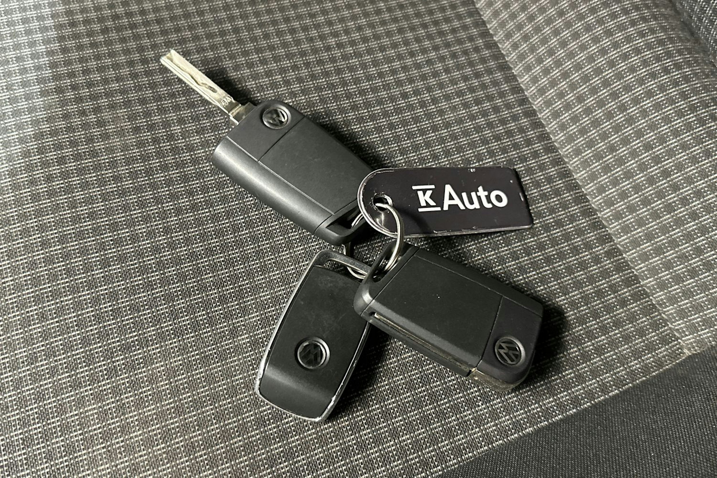 musta Volkswagen Transporter 2020 kuva 24.