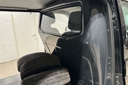 musta Volkswagen Transporter 2020 kuva 28.